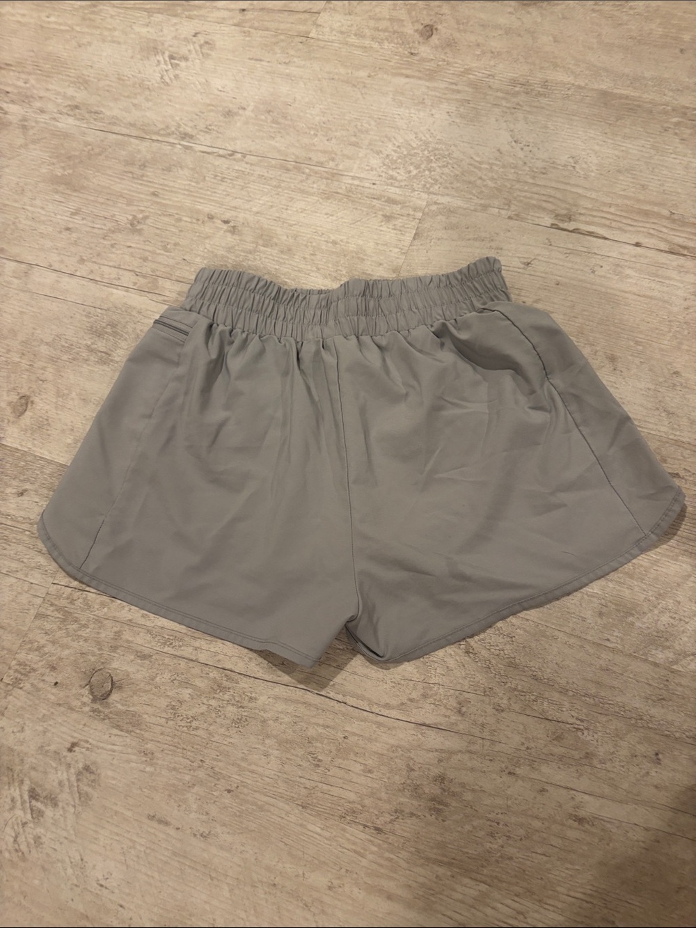 Women's Elastic Waist Performance Shorts - Light Grey